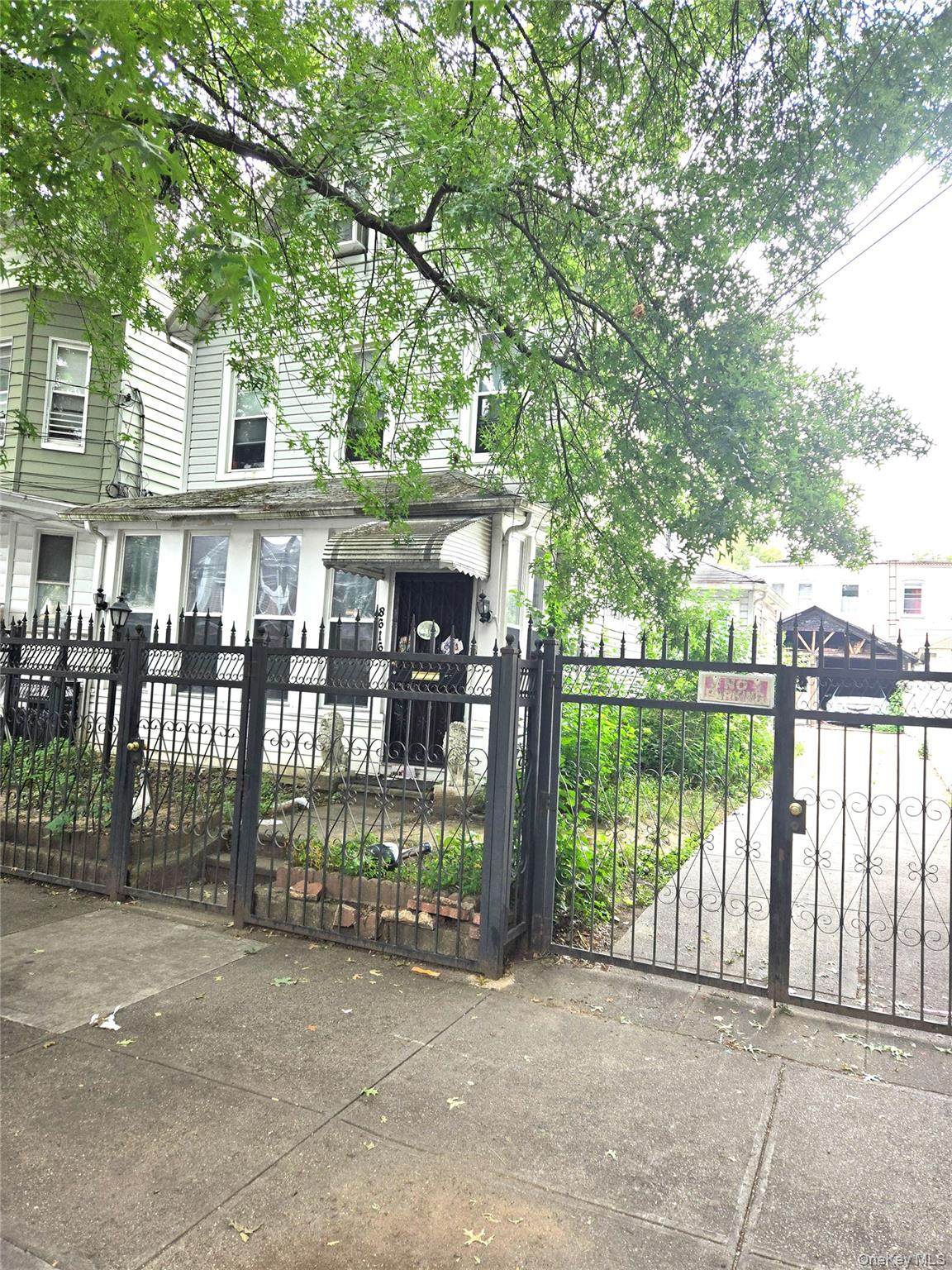 8616 90th Street - Photo 1