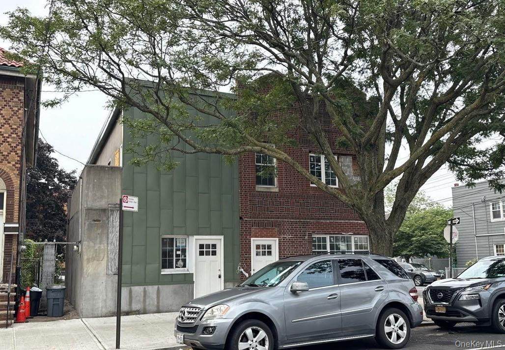 8902-8904 Glenwood Road - Photo 1