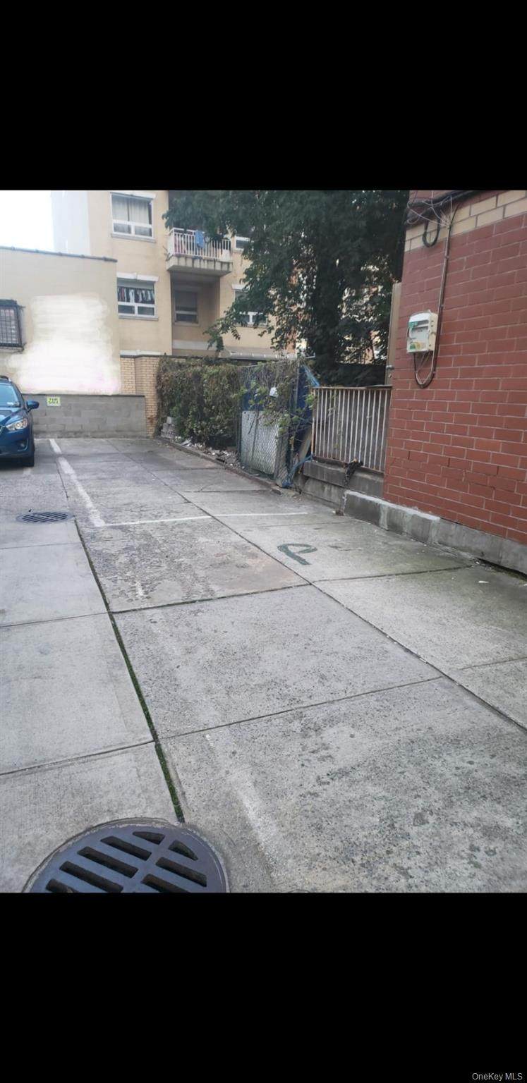 3205 Linden Place, #P7 - Photo 1