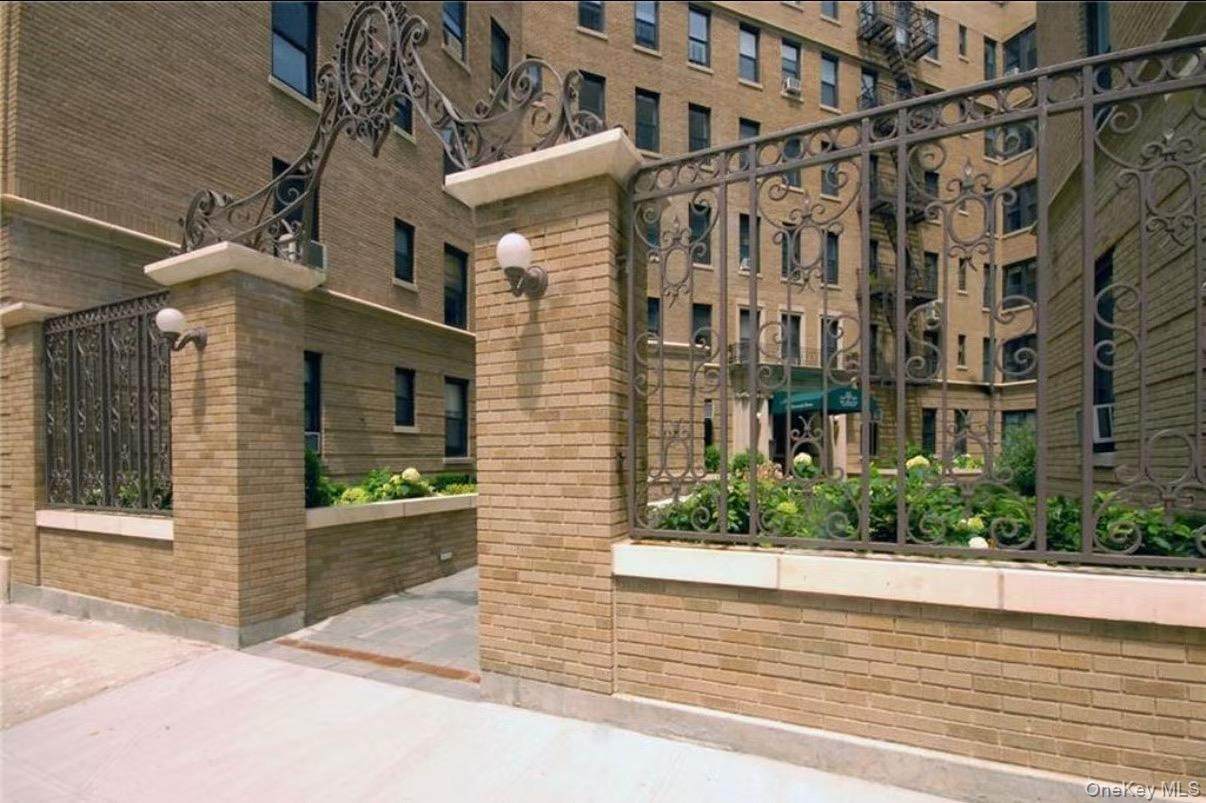 779 Riverside Drive - Photo 1