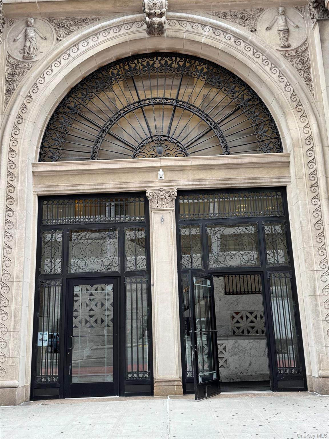 303 2 Avenue - Photo 1