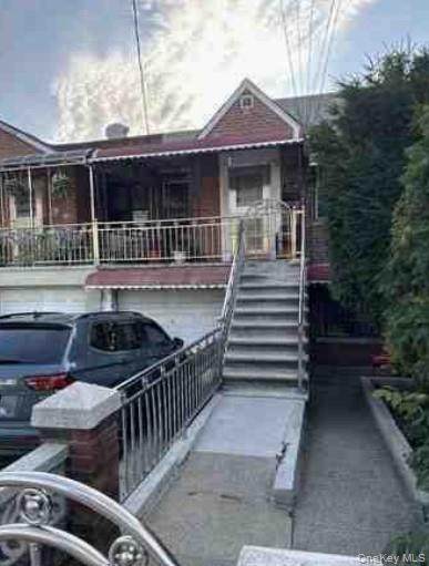 2716 Young Avenue - Photo 1