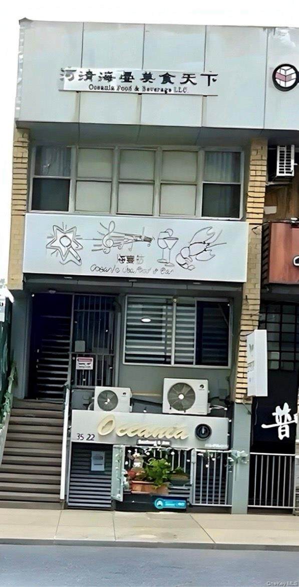 35-22 Farrington Street - Photo 1