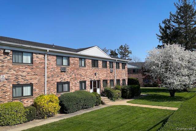 405 Brentwood Road - Photo 1