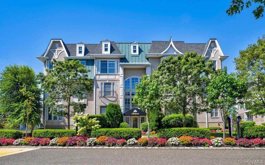 323 Roosevelt Way - Photo 1