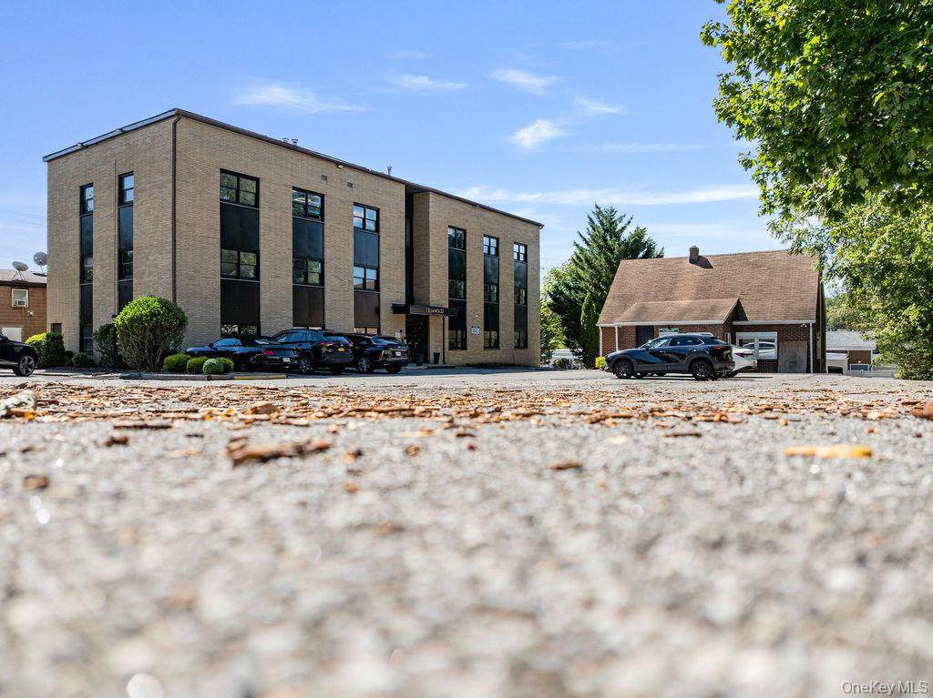 7 Elmwood Drive - Photo 1