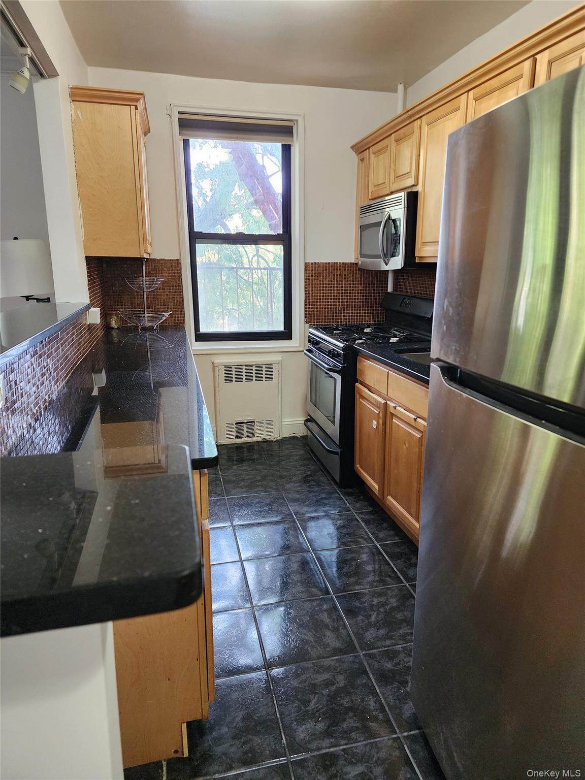 150-11 72 Road - Photo 1