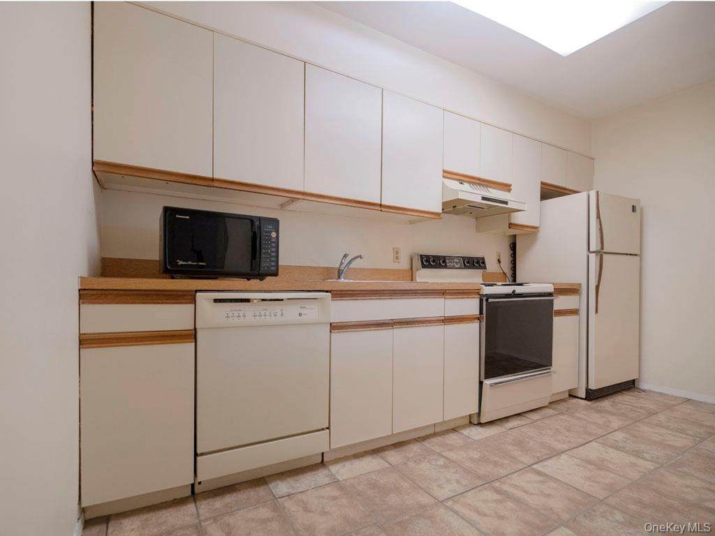 1337 Broadway - Photo 1