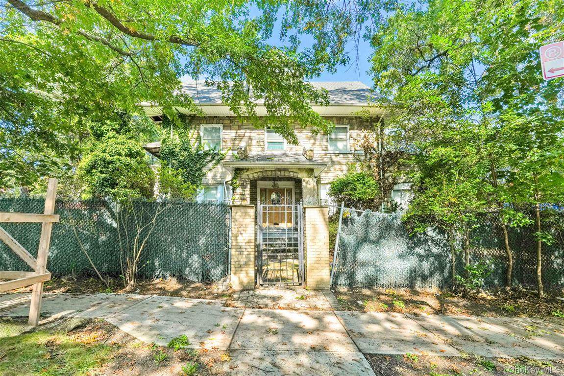 81-26 Austin Street - Photo 1