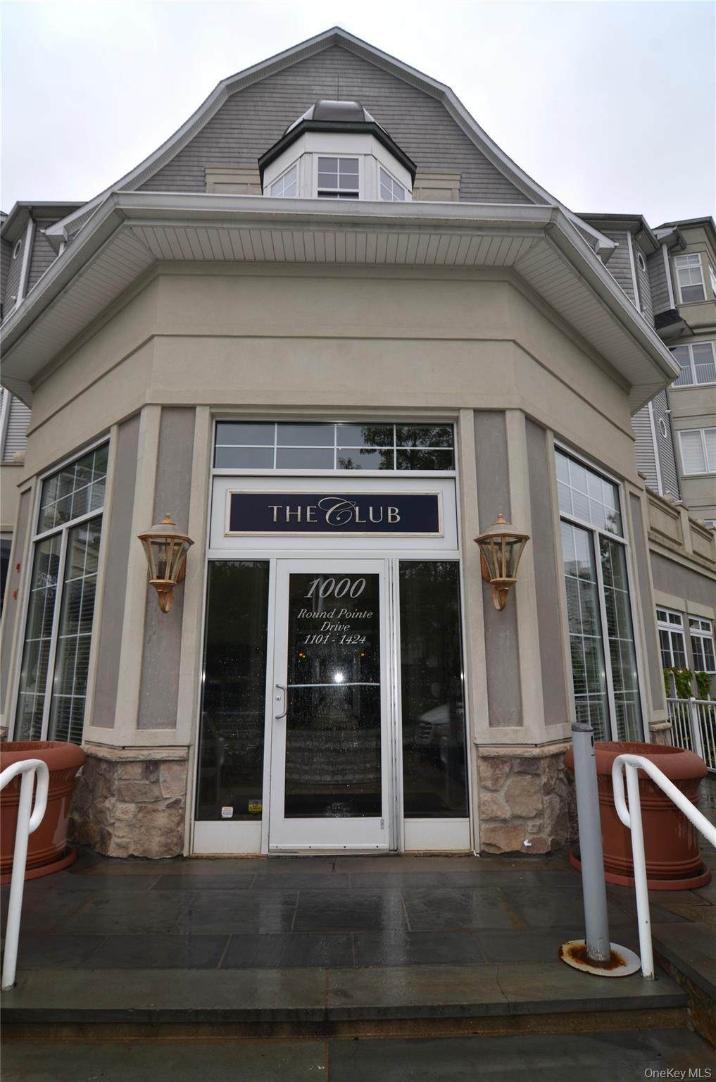 1308 Round Pointe Drive - Photo 1