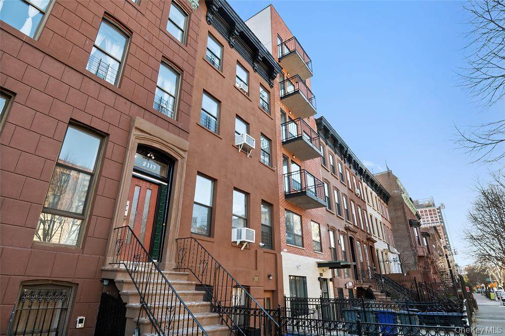2117 5 Avenue - Photo 1