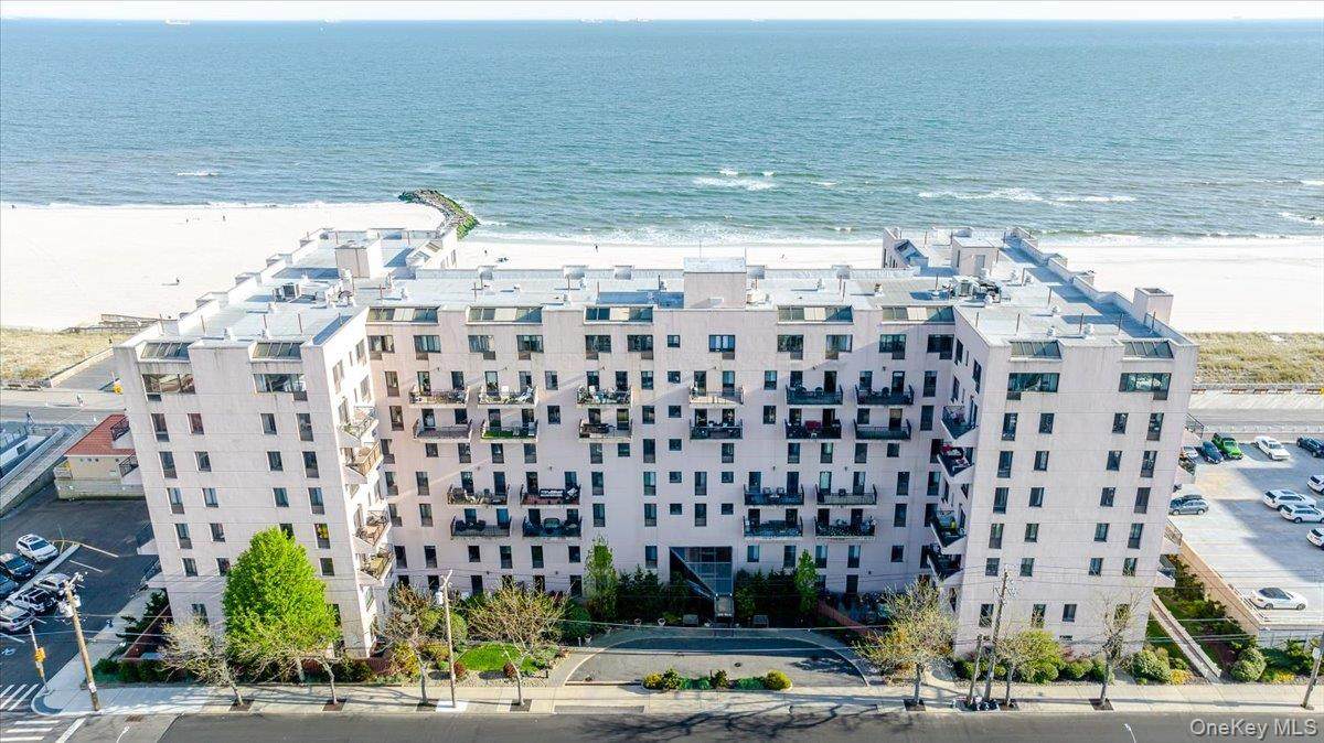 100 Broadway - Photo 1