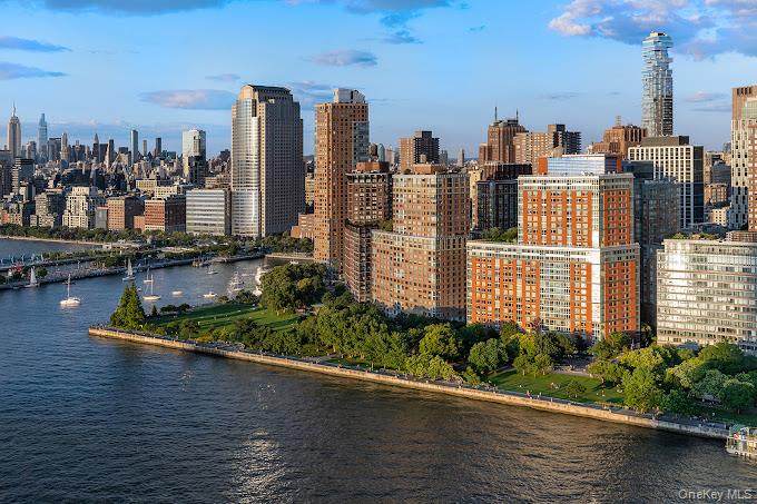 20 River Terrace - Photo 1