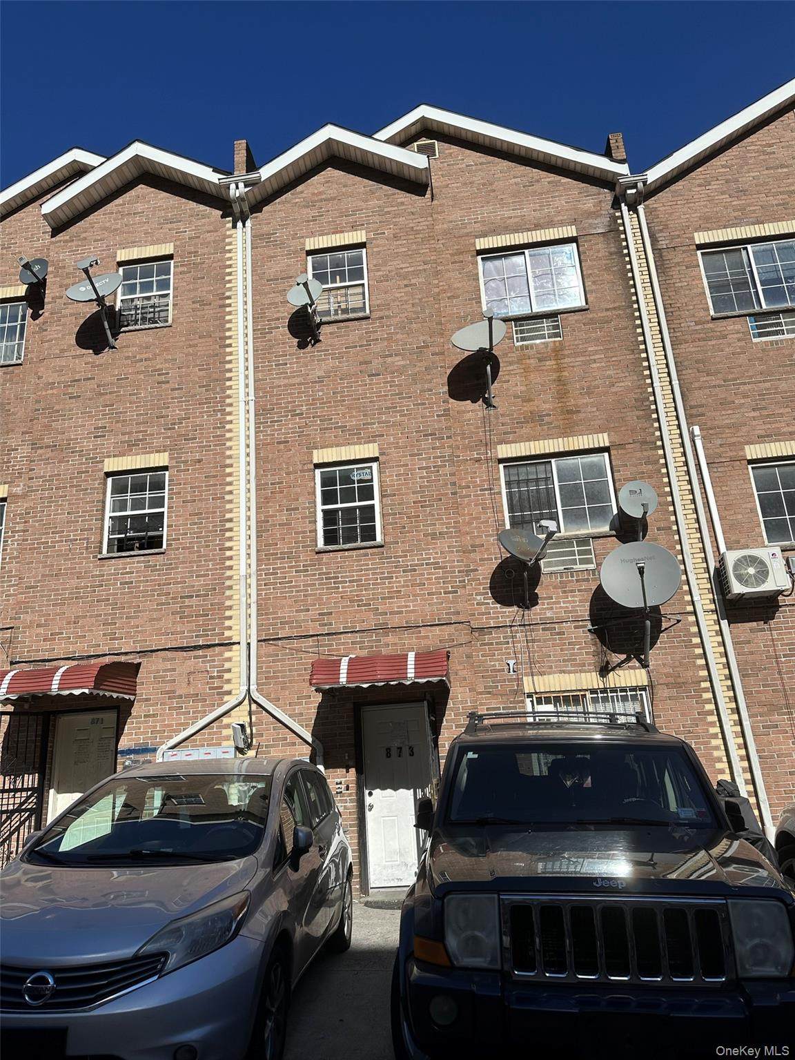 873 Elsmere Place - Photo 1