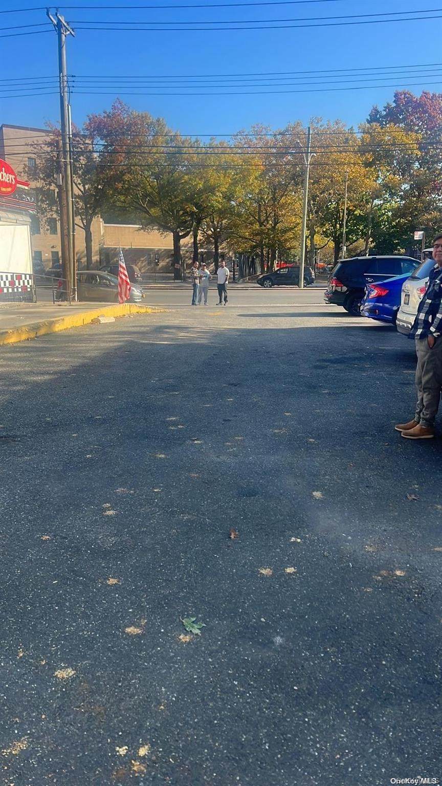  Guy R Brewer Boulevard - Photo 1