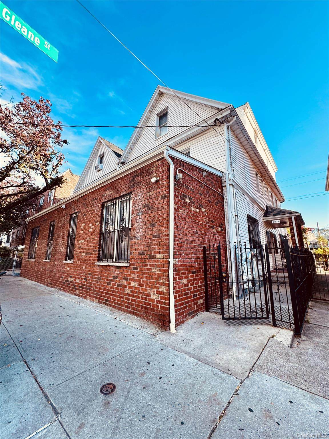 9204 43rd Avenue - Photo 1