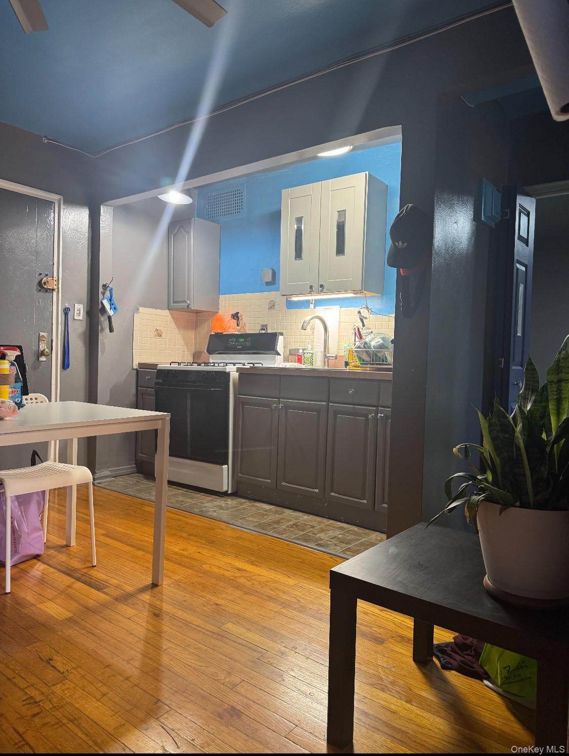 212-04 75 Avenue - Photo 1