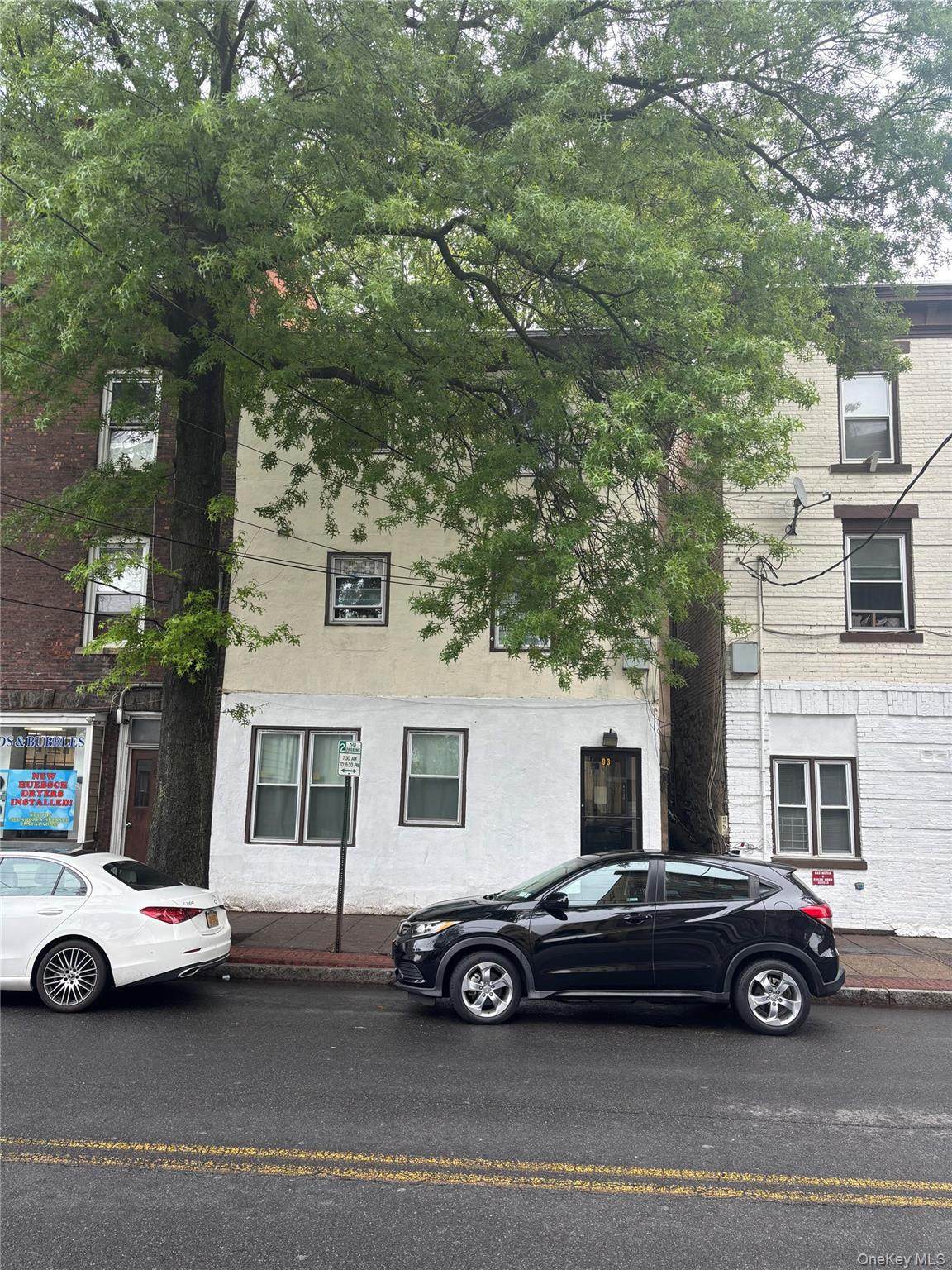 93 Ferris Avenue - Photo 1