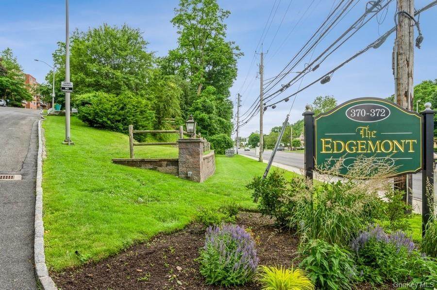 372 Central Park Avenue - Photo 1