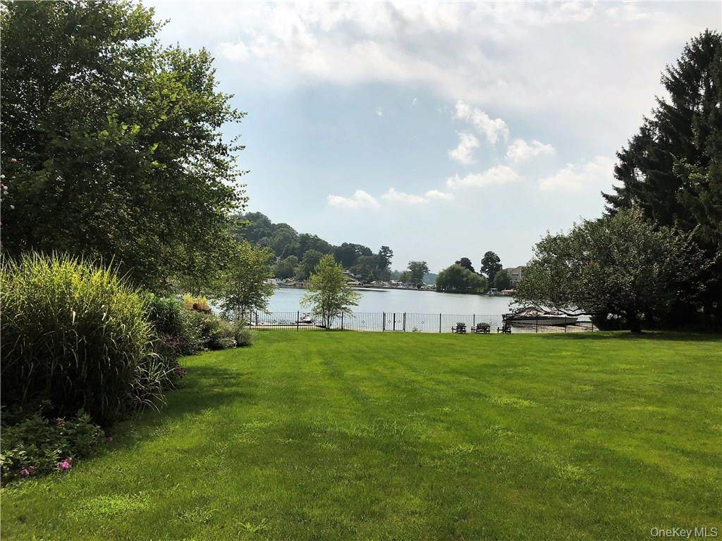 7 Tamarack Road - Photo 1