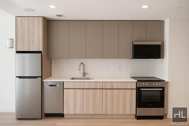 91 Bruckner Boulevard - Photo 1