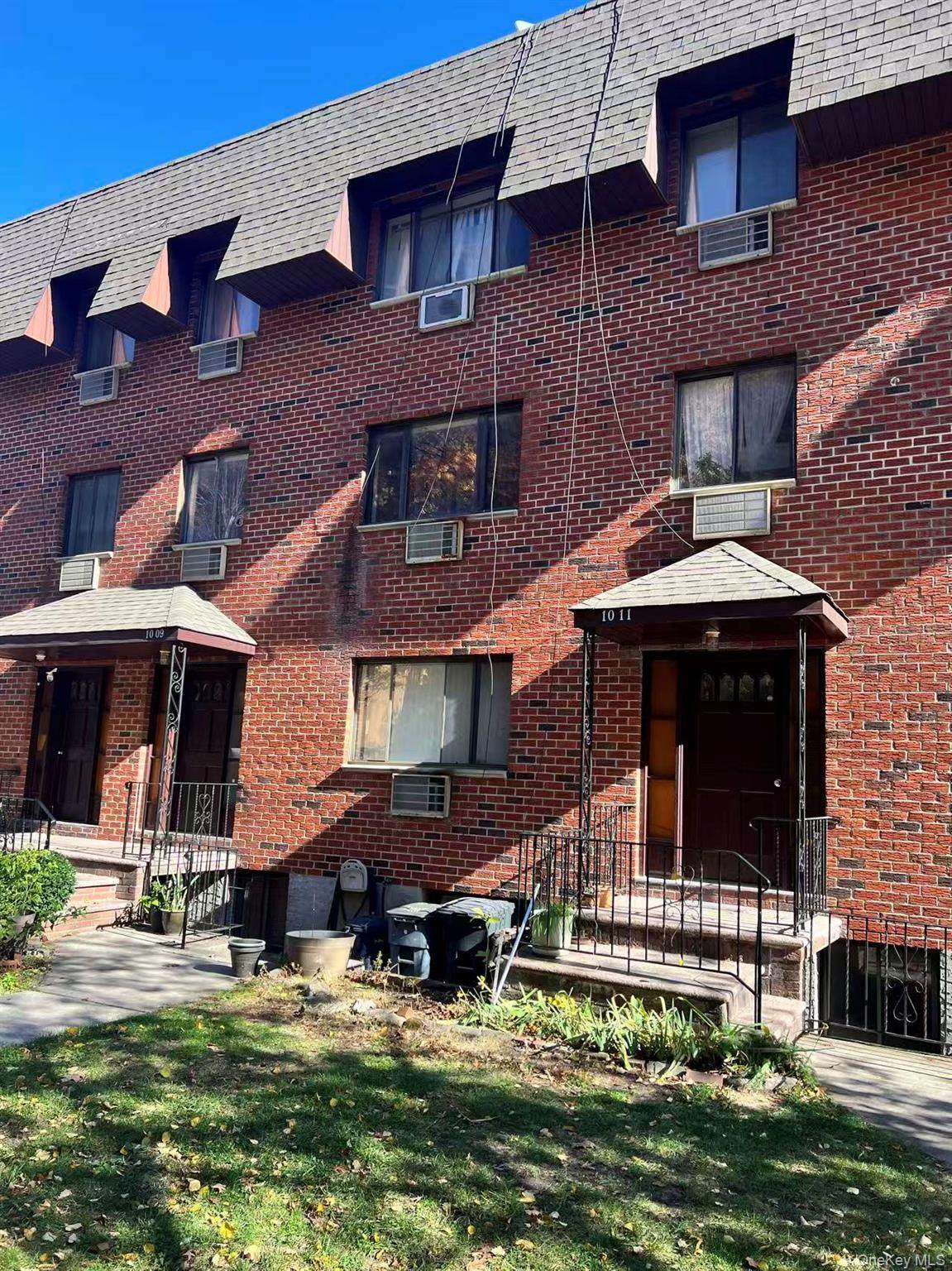 1009 166th Street - Photo 1