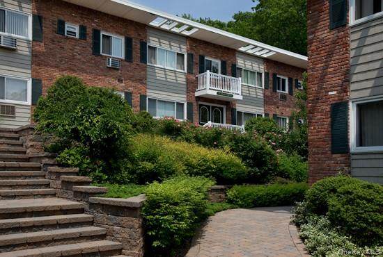 425 Main Street - Photo 1