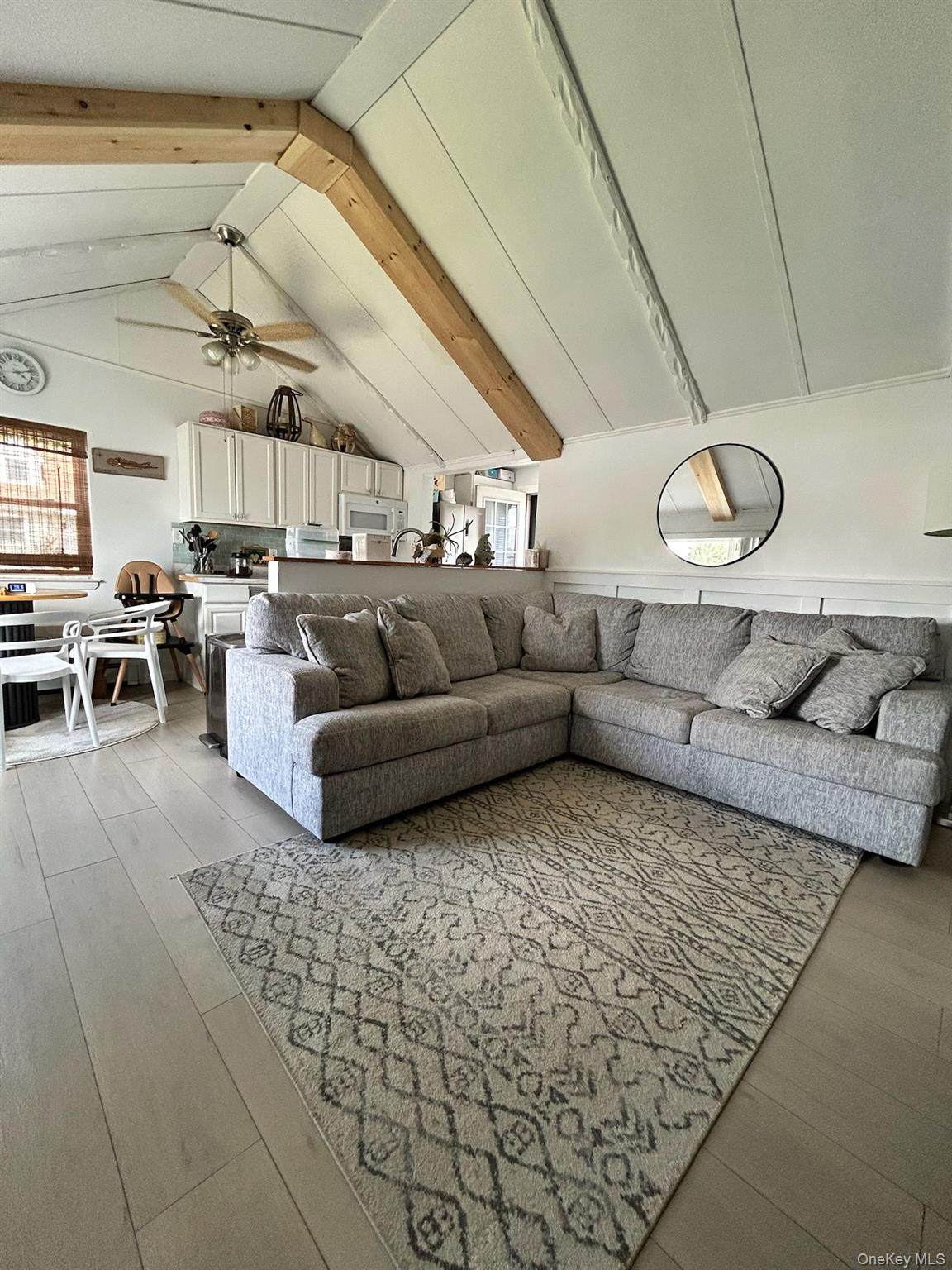 800 6th Street - Photo 1