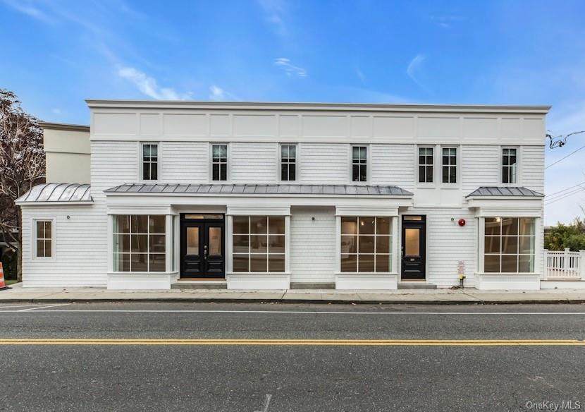 1431 Old Northern Boulevard - Photo 1
