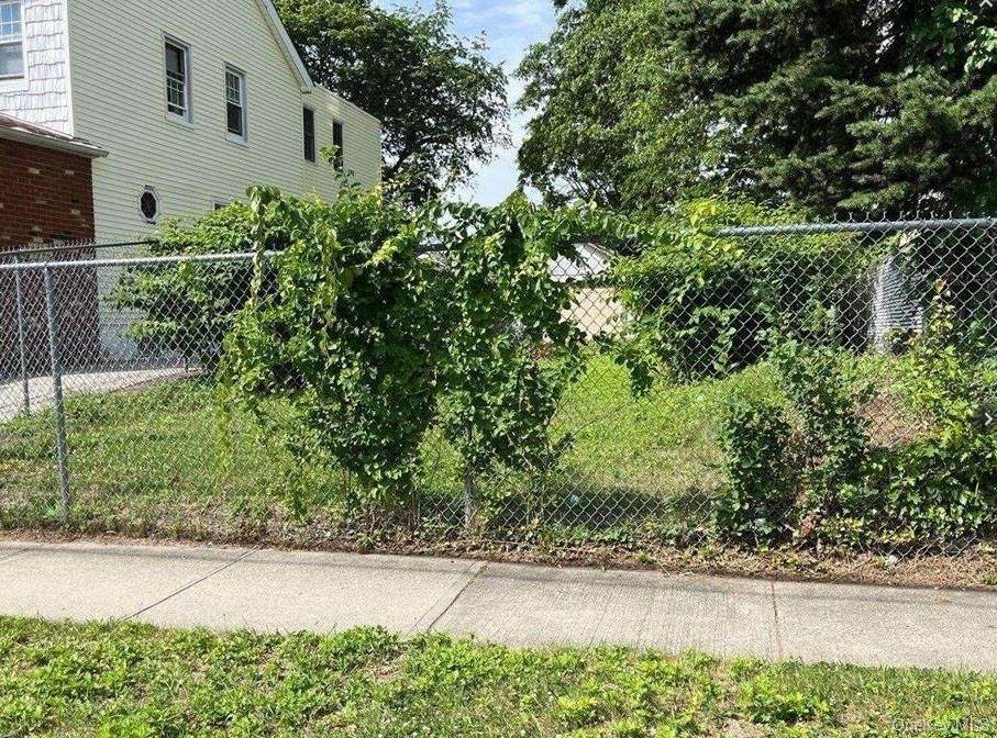 88-58 Hollis Court Boulevard - Photo 1