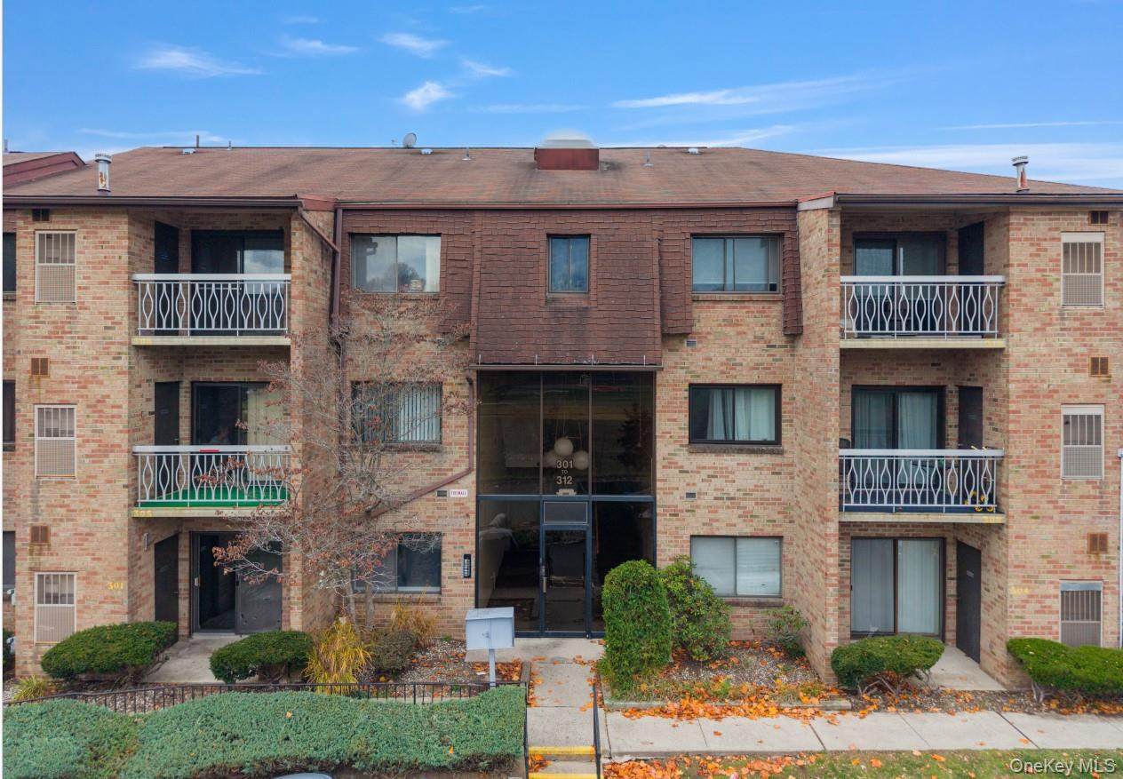 301 Kennedy Drive - Photo 1