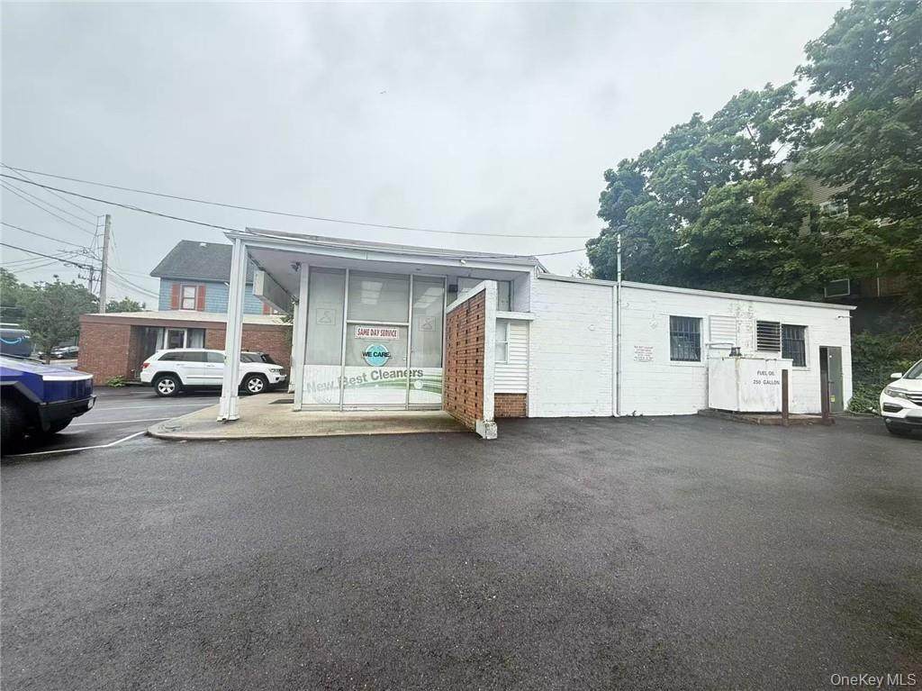 1502 Main Street - Photo 1