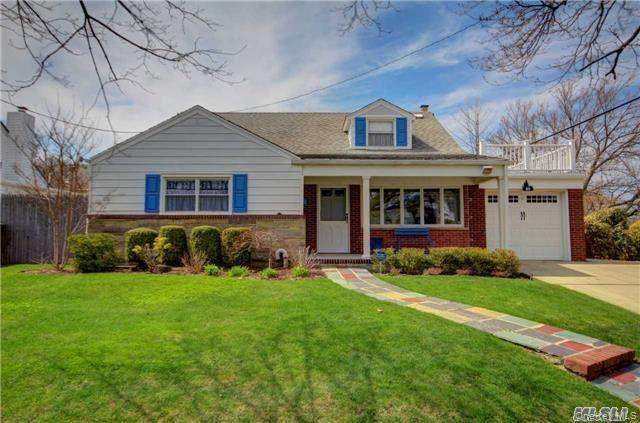 85 Jefferson Boulevard - Photo 1