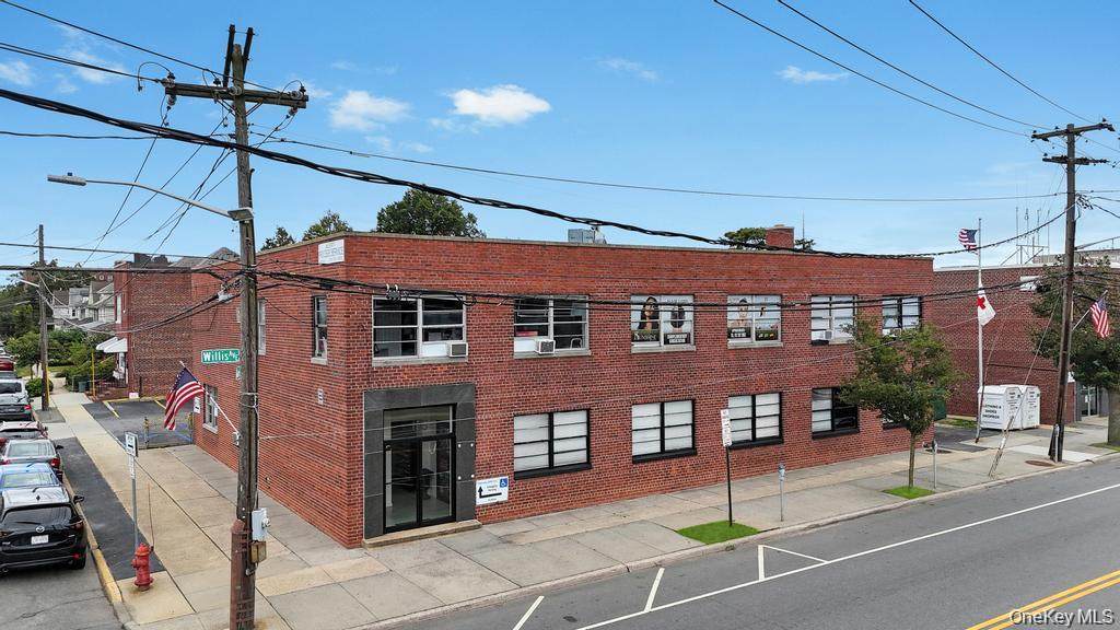 185 Willis Avenue - Photo 1