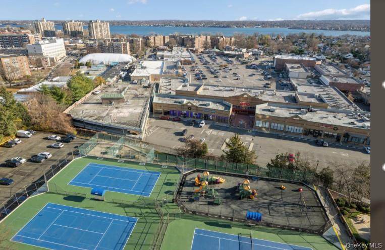 133-24 Blossom Avenue - Photo 1