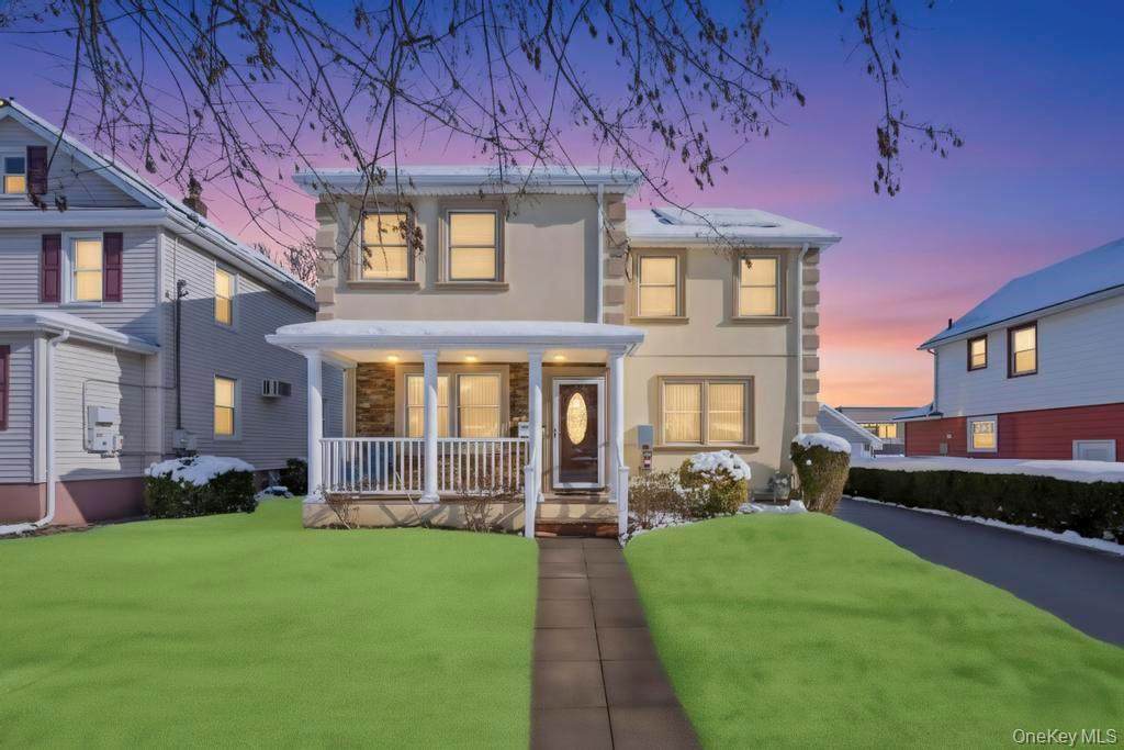 296 Burkhard Avenue - Photo 1