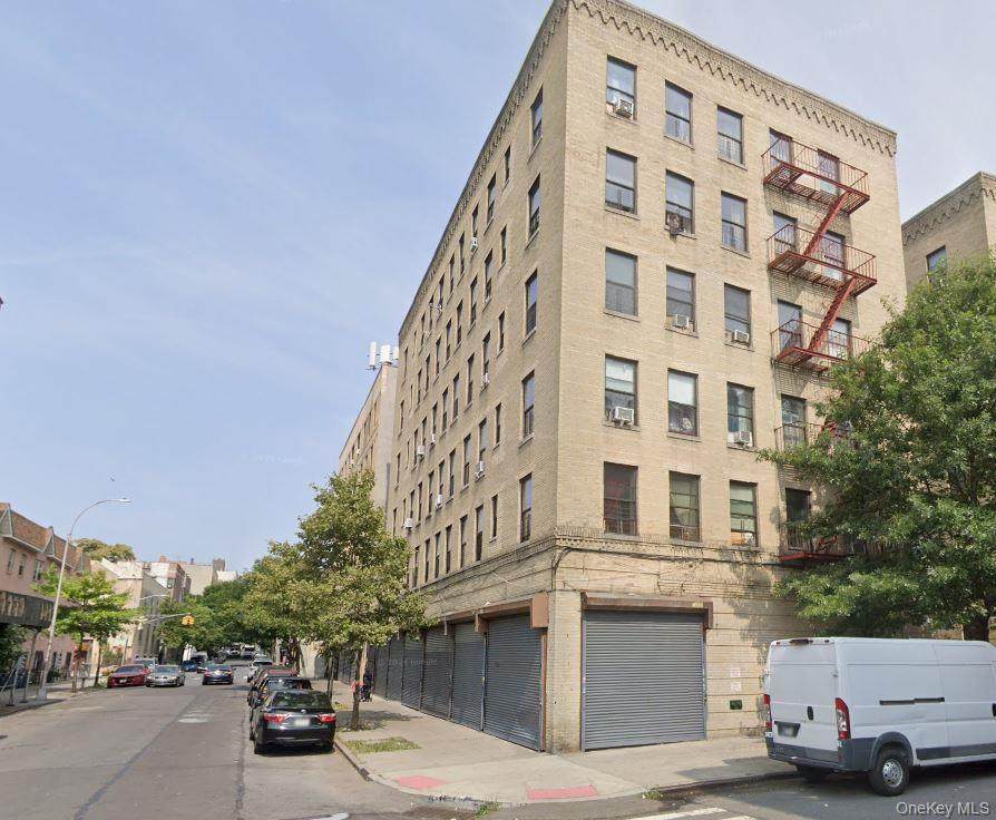 1105 College Avenue - Photo 1