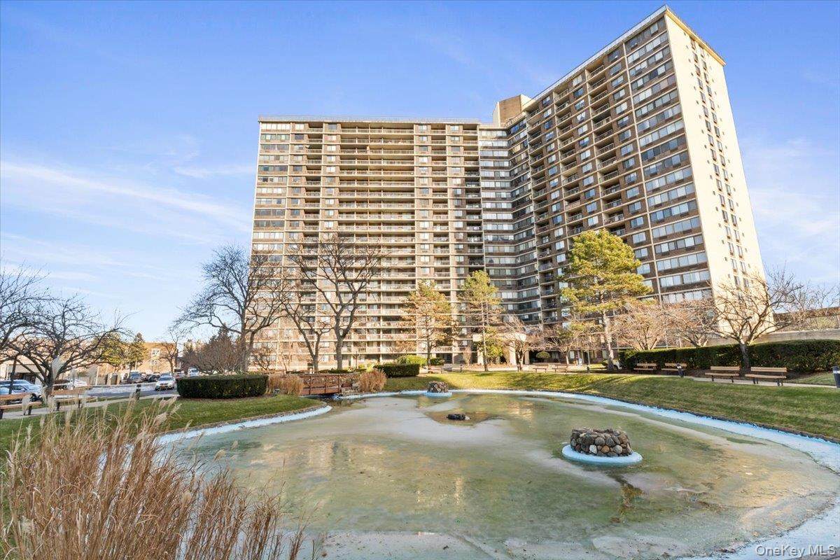 2 Bay Club Drive - Photo 1