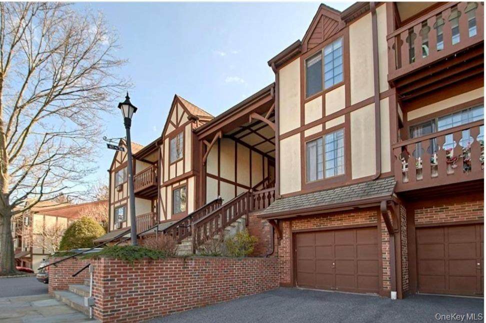 72 Foxwood Circle - Photo 1