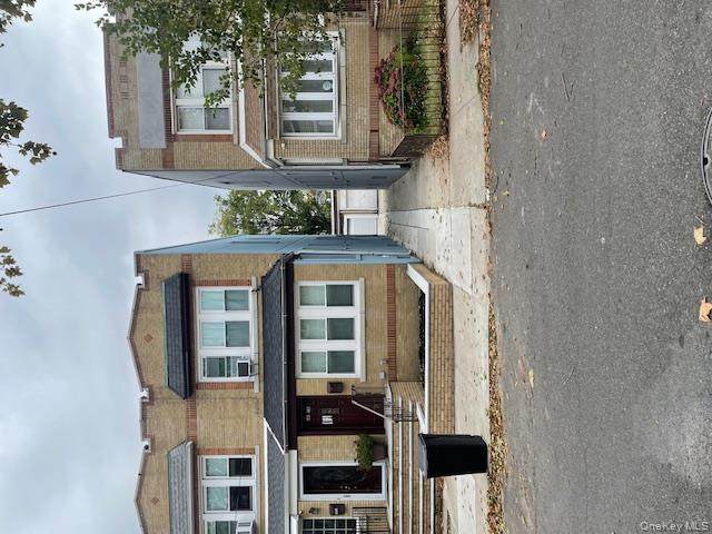 6078 60 Avenue - Photo 1