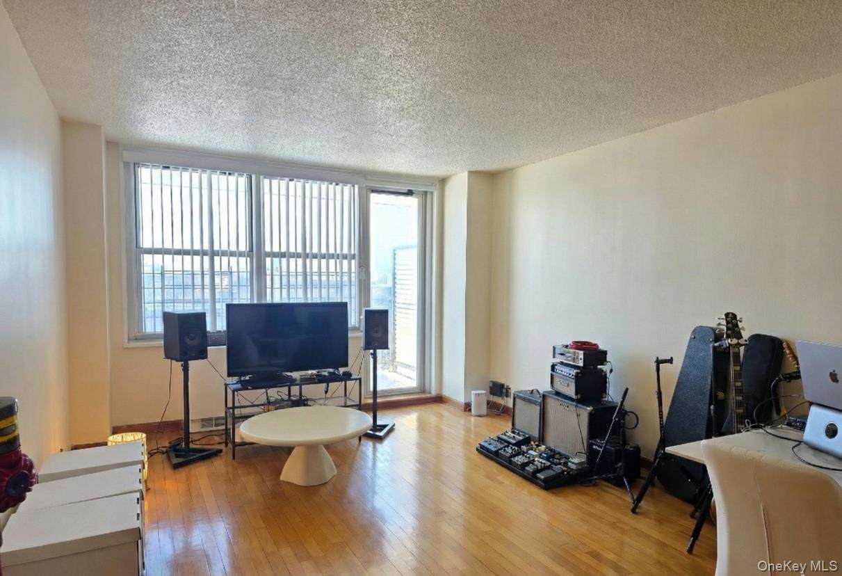 41-40 Union Street - Photo 1