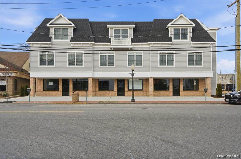 180 Deer Park Avenue - Photo 1