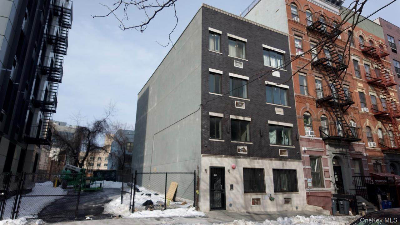 915 Eagle Avenue - Photo 1