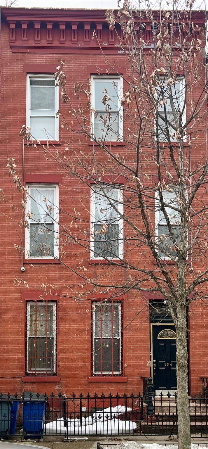 584 Sterling Place - Photo 1