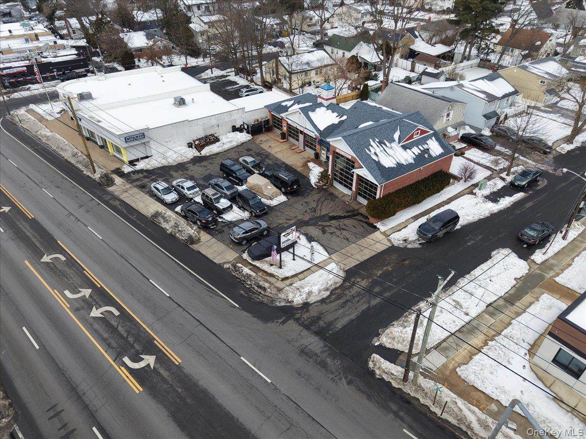 815 Old Country Road - Photo 1