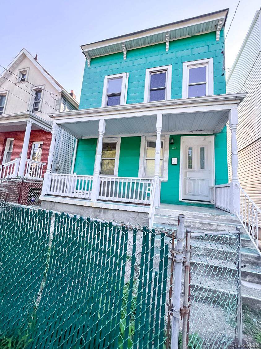 88 Warren Street - Photo 1