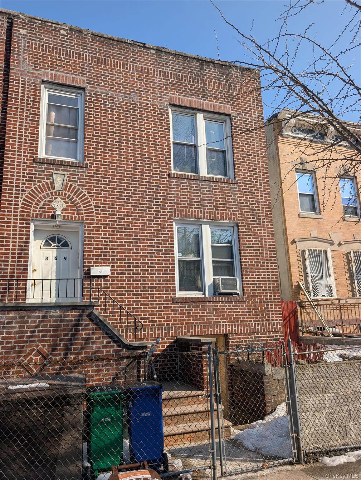 369 32nd Street - Photo 1