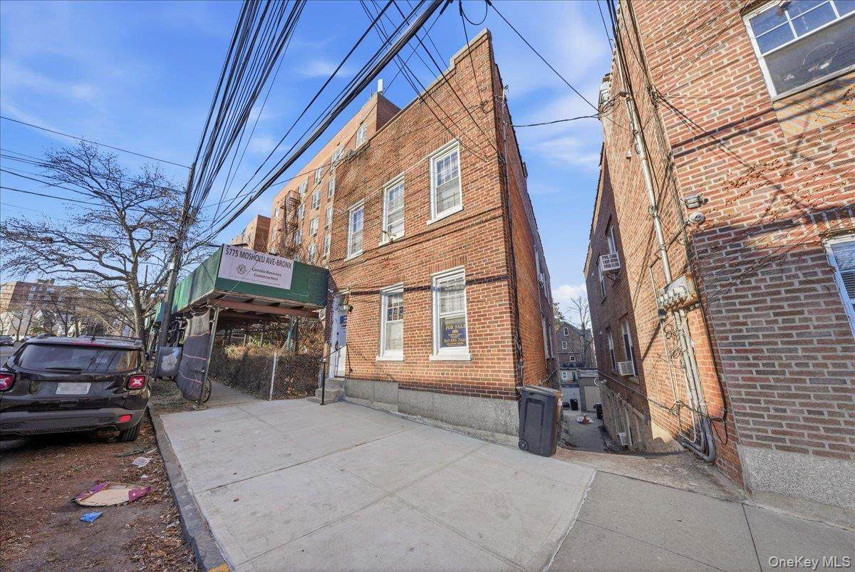 5783 Mosholu Avenue - Photo 1