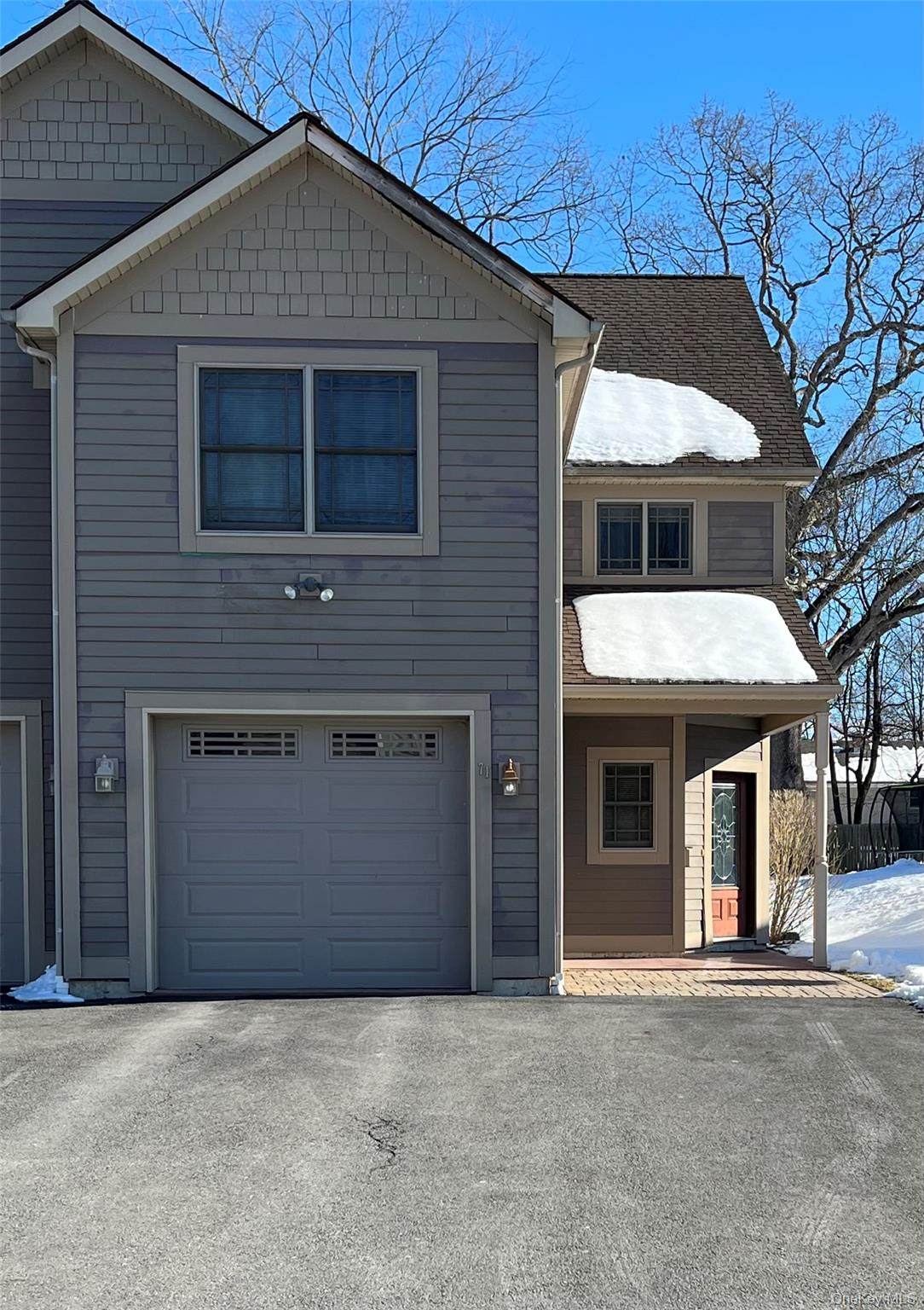 71 Railroad Avenue - Photo 1