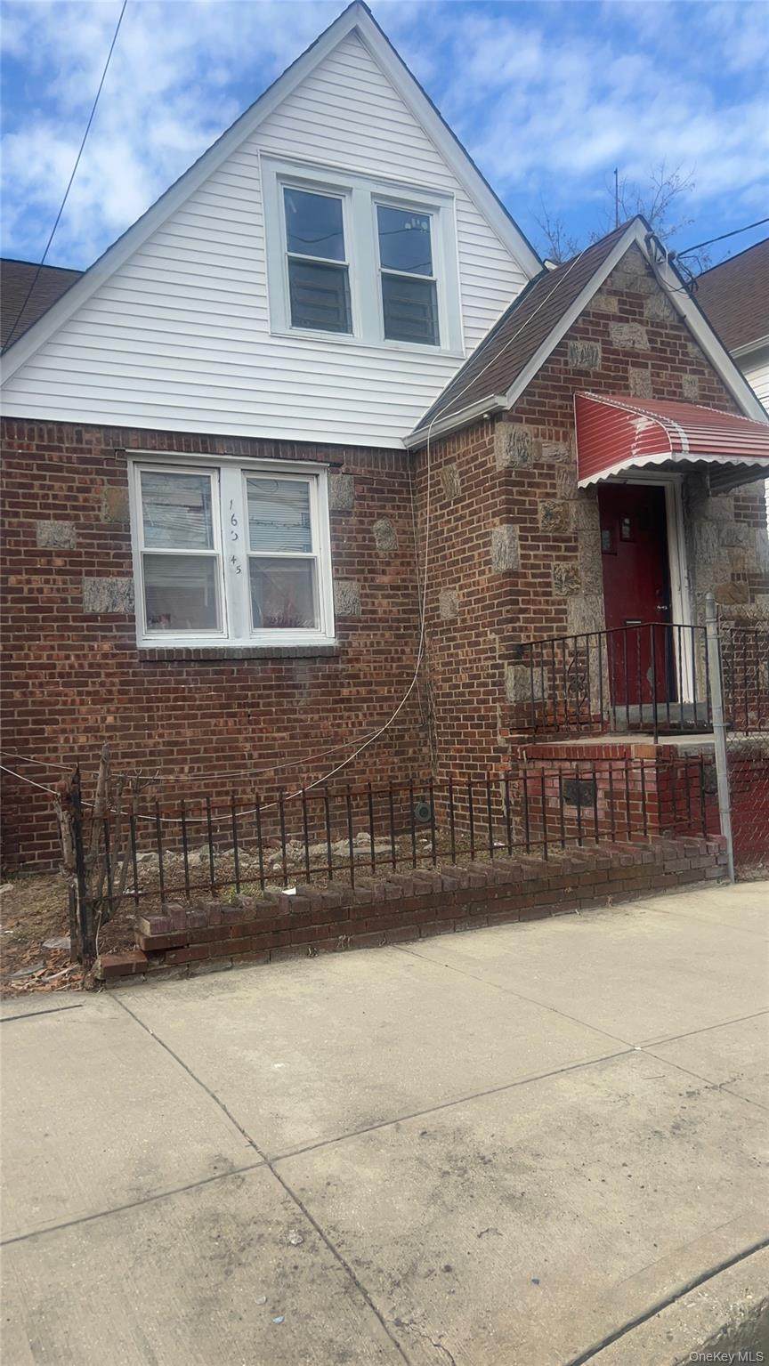 163-45 Claude Avenue - Photo 1